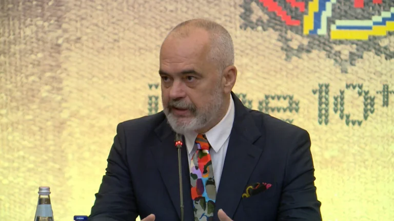 Rama pas kritikave kundër “Open Ballkan” dhe Bregoviqit: Ata që po më mallkojnë në Kosovë, pushka top le t’u bëhet