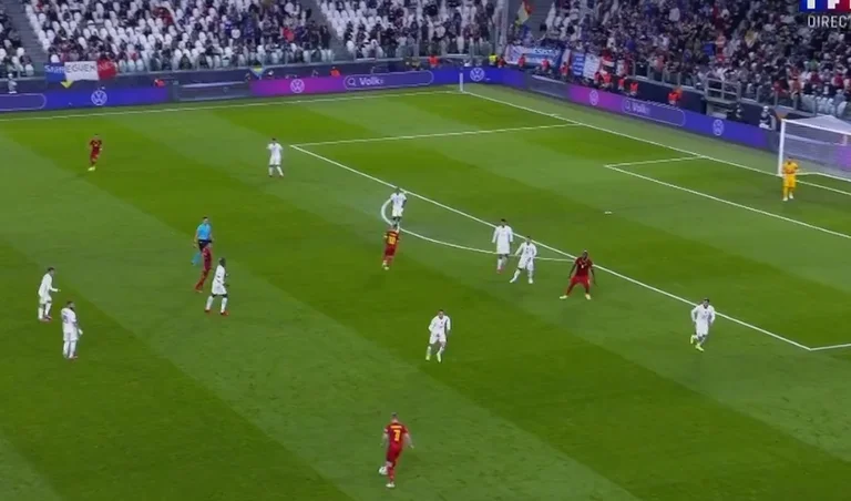 Das Tor Luke gerade gegen Frankreich scored ist absolut brillant zu sehen