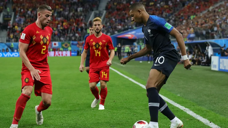 Tonight the second finalist is taught in the League of Nations, Belgium and France: Official formations