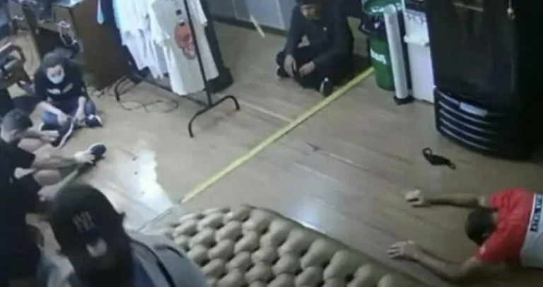Movie but in real life: Cameras captured the moment former renowned football player was robbed