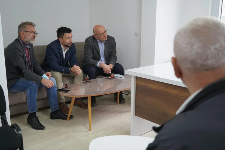 Agoli con orari concreti per gli anziani