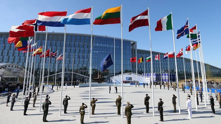 The relationships get worse: Natto expels eight Russian diplomats, Russia on charges of West