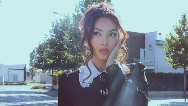 Jetë luksi: Vetëm këpucët e Nora Istrefi kushtojnë sa një ‘Golf 3’