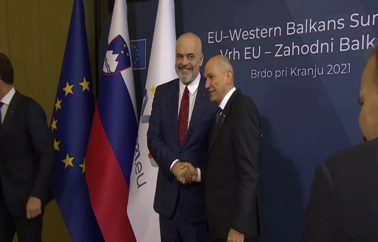 Rama kritikon BE-në për mos liberalizimin e vizave për qytetarët e Kosovës