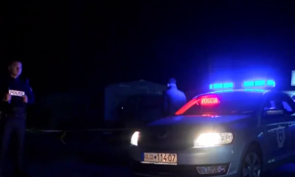 Rrihen dy persona mes vete në Prishtinë, përcjellen për në polici
