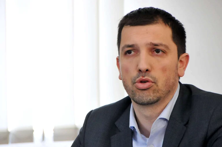 Sejdiu: Ferizaj, Peja dhe Gjakova kalojnë pa balotazh me kryetarët e tanishëm