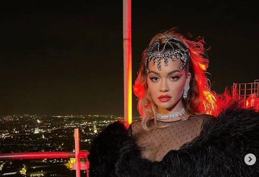 Këto janë momentet që Rita Ora na zbuloi nga performanca në Kullën Eiffel