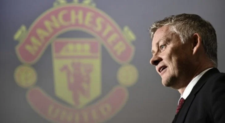 Man United konfirmon të ardhmen e Solskjaerit