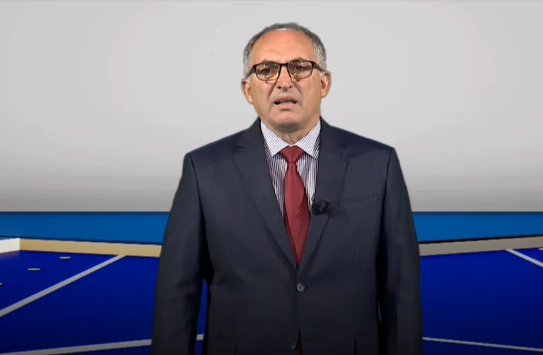 Shaqir Totaj shpalos programin për Prizrenin: Bashkë me qytetarët do ta ringris arsimin, shëndetësinë, ekonominë dhe do ta rindërtoj infrastrukturën (VIDEO)