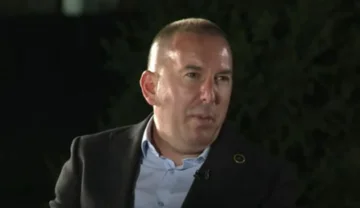 Dijo que leía a Lektyra, aquí está la respuesta del candidato AAKA cuando le preguntaron sobre el verano.