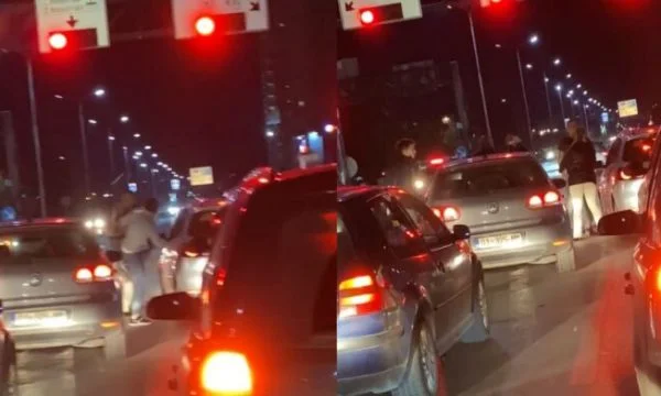 Rrahje midis rrugës në kryeqytet, përfshihen edhe dy gra