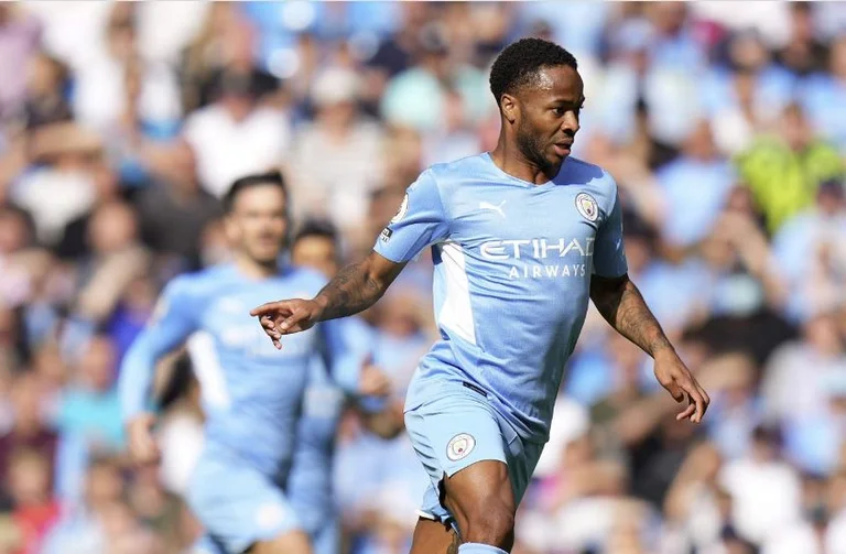 Sterling ka marrëveshje me Barcelonën, në janar pritet marrëveshja mes klubeve