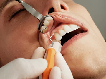If you want white teeth and better breathing, avoid such foods