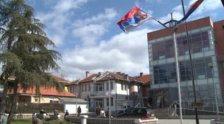Policët e Kosovës sulmohen në Graçanicë