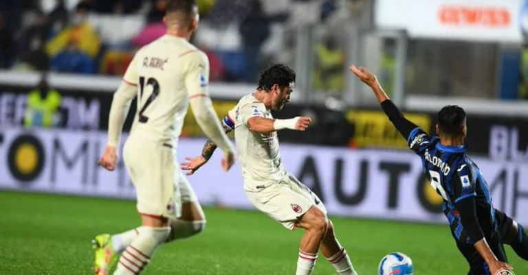 Milan e paska seriozisht – tri pikë edhe në Bergamo ndaj Atalantas