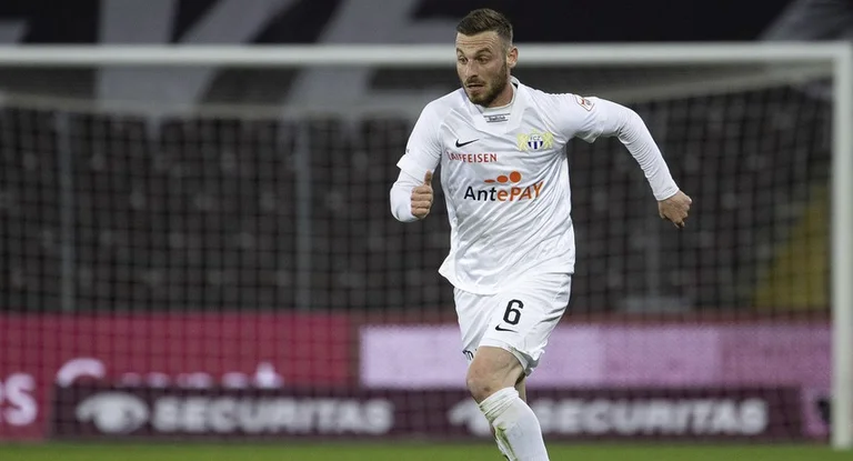 Fidan Aliti shënon me fanellën e Zurich, por në portën e vet