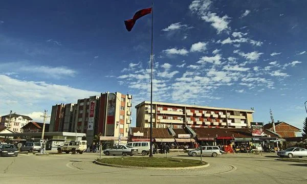 Hetimet pa epilog për helmimet nga uji në Deçan