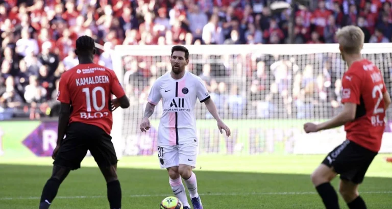 Terr në pikë të ditës në Paris: Rennes ia ngulitë dy PSG-së në sy të Messit, Neymarit e Mbappe