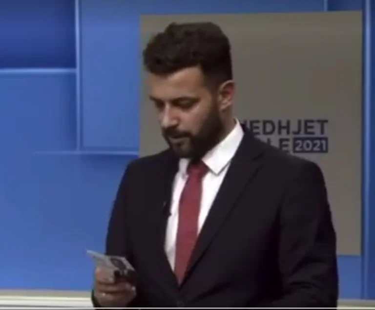 Kandidati i VV’së në Ferizaj nuk di se ç’flet, prezanton projektin ‘Lagjja e Zbavitjes’