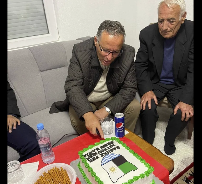 Hamza pritet me torte e dhurata: Merr mbështje në Tavnik, Bair, Urë të Gjakut, Broboniq, Zhabar dhe Rahovë
