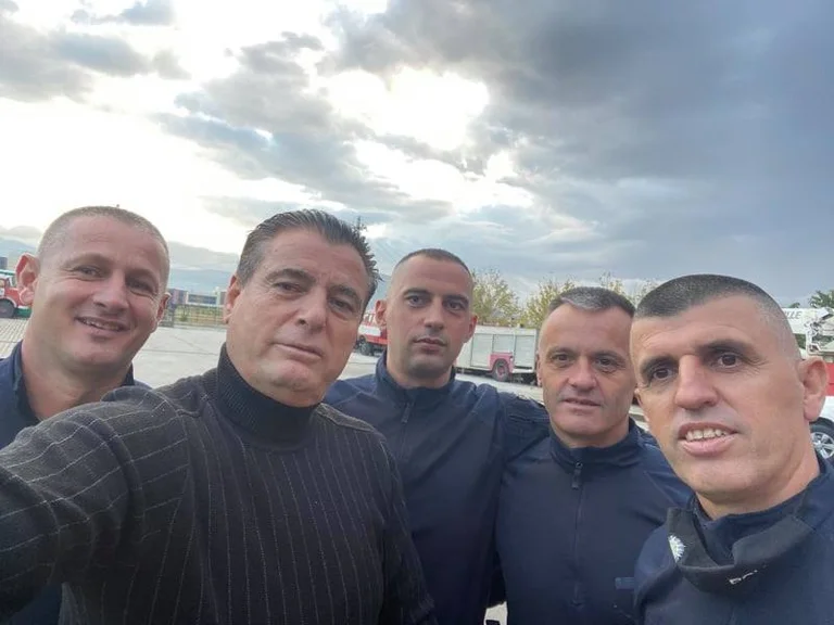 Kajtazi: Për këtë foto me Agim Bahtirin, do të duhej të merreshin masa disiplinore ndaj zyrtarëve policore