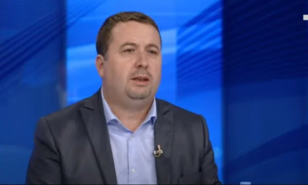 Latifi paralajmëron VV’në: Komoditeti që e ka në këto zgjedhje, do t’i dëshpërojë