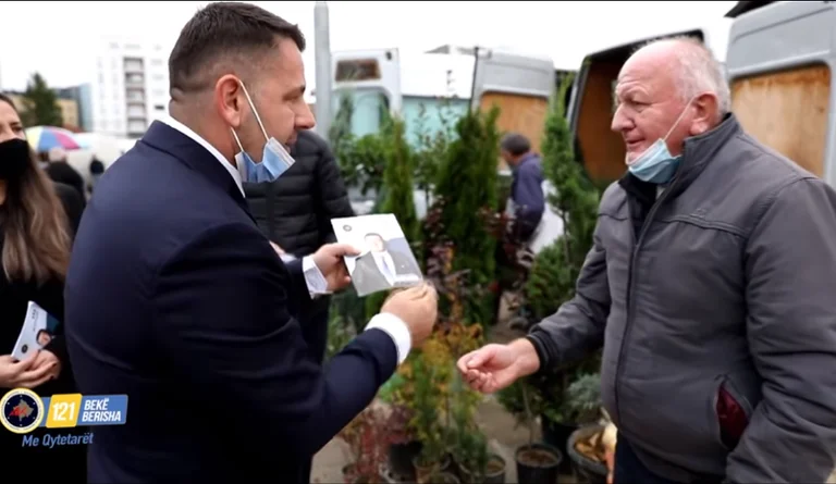 Berisha viziton pazarin e Istogut, premton planprogram konkret