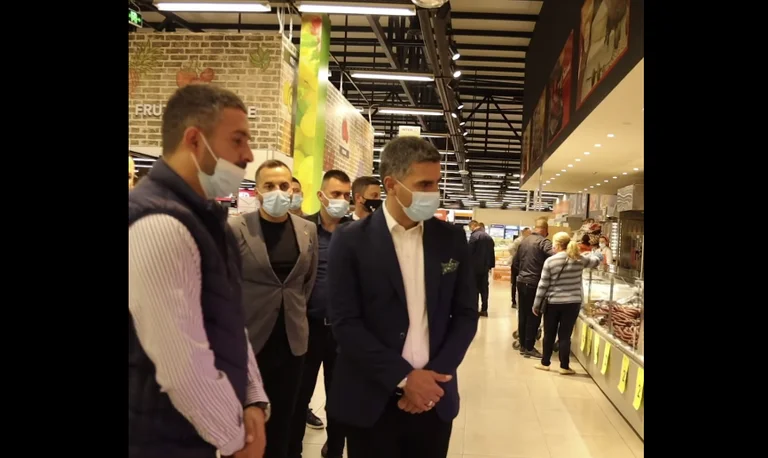 Tahiri merr mbështetje të vazhdueshme nga bizneset vushtrriase