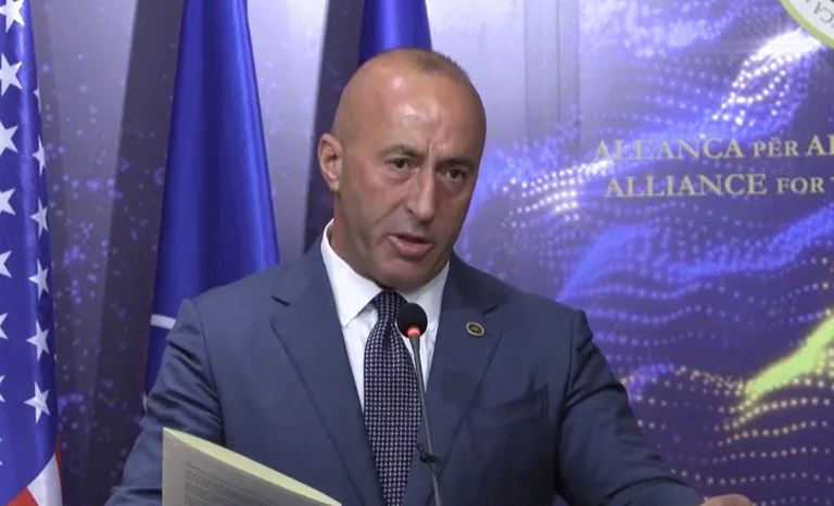 Haradinaj: Qeveria pro-Putin e Albin Kurtit, refuzoi paret e presidentit Biden për Kosovën