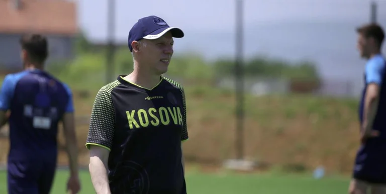 Michael Nees publikon listën e futbollistëve për dy ndeshjet me Republikën Çeke