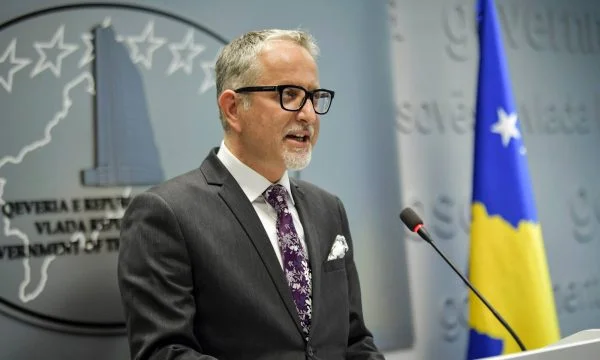 Koha: Dorëhiqet Arben Vitia nga pozita e ministrit, Dafina Gexha ushtruese e detyrës