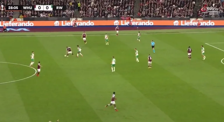 Como en FIFA, el objetivo de West Ham contra Rapid Vienna es algo más