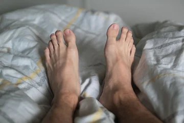 Men with big legs betray more, study says