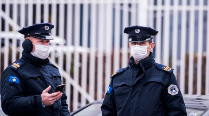 El gobierno de Kurti abre la competencia para 700 policías de campaña