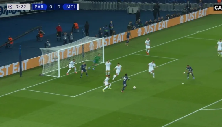 It only takes eight minutes. SG to shake Man City, Gueyeye shoots where it's not protected