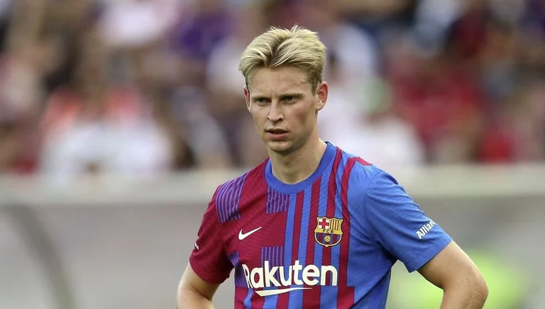 De Jong und Araujo stehen Coeman für das Benfia Spiel zur Verfügung.