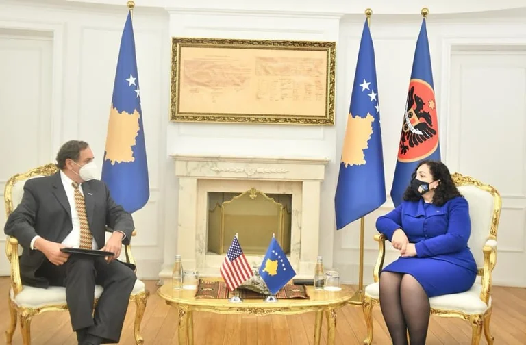 Cargado en la Embajada Americana dice que la soberanía de Kosovo es inconsistente para ellos