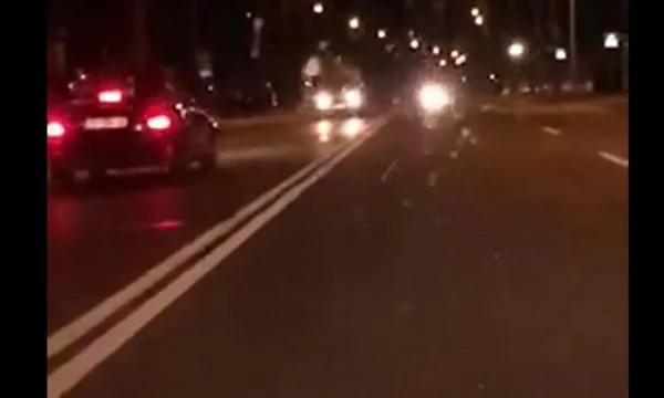 La polizia ha multato 150 euro il 49enne che ha guidato in retromarcia a Ferizaj