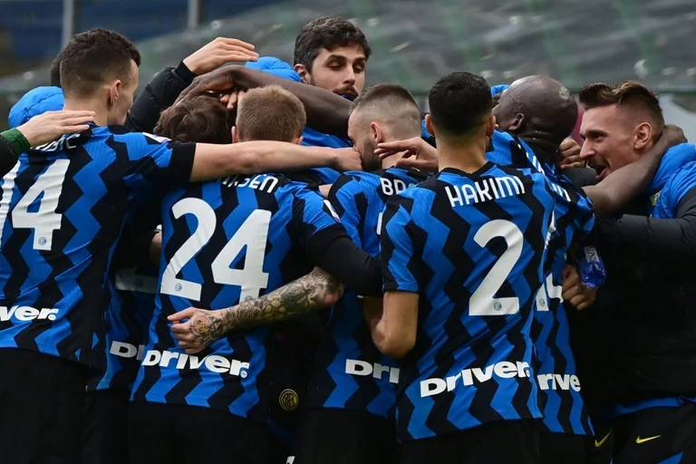 Shakhtar-Inter: Sono 22 giocatori che iniziano.