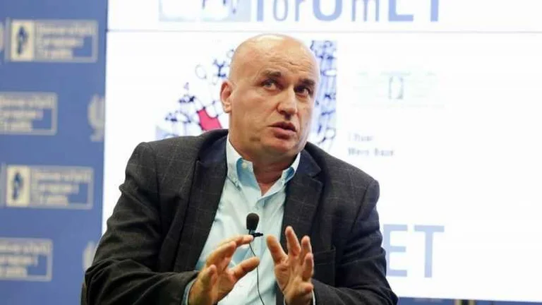Mbi “pendesën”e Albin Kurtit si përçarës i Shqipërisë me Kosovën