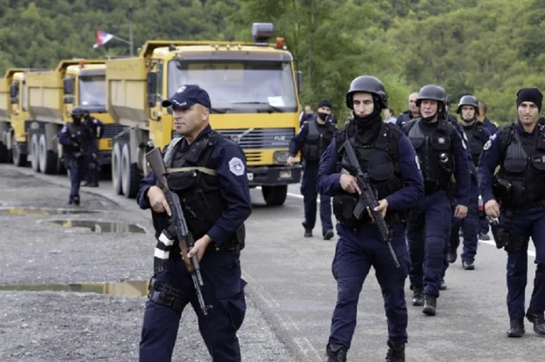 Policia nis zhbllokimin e rrugës në Bërnjak