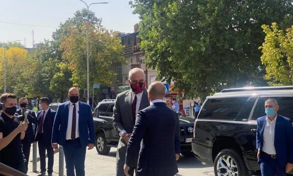 Haradinaj trifft auf Edi Rama