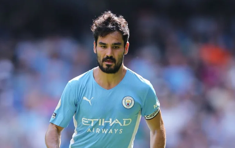 Gundogan fehlt aus der SPG. Dies ist die Liste der Gäste von Lotterillo.