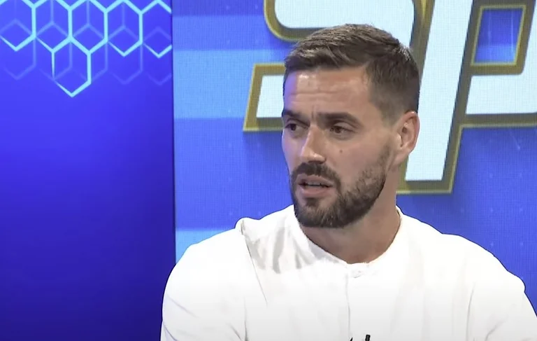 The Light Star completely misses the sports show when talking about Chelsea and Kurt Zoo