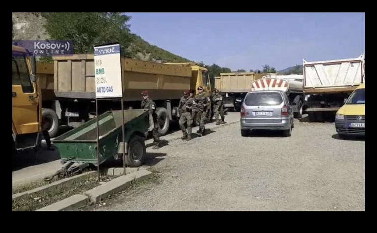 Une vue depuis le moment où les soldats américains atteignent l'unité spéciale