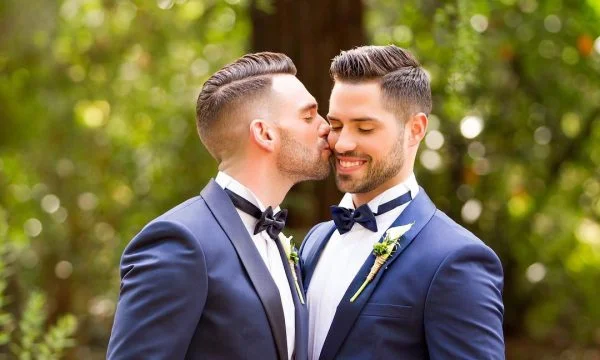 Svizzera approva lo stesso sesso matrimoni