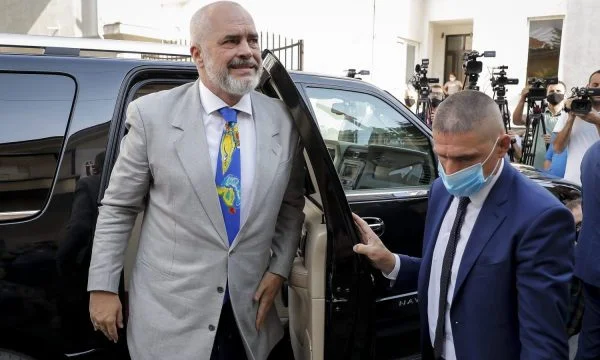 Questo è l'agenda di Eddie Rama in Kosovo