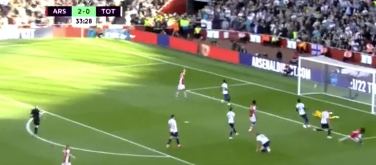 Es stoppt Arsenal nicht, es markiert das dritte Ziel von Tottenham.