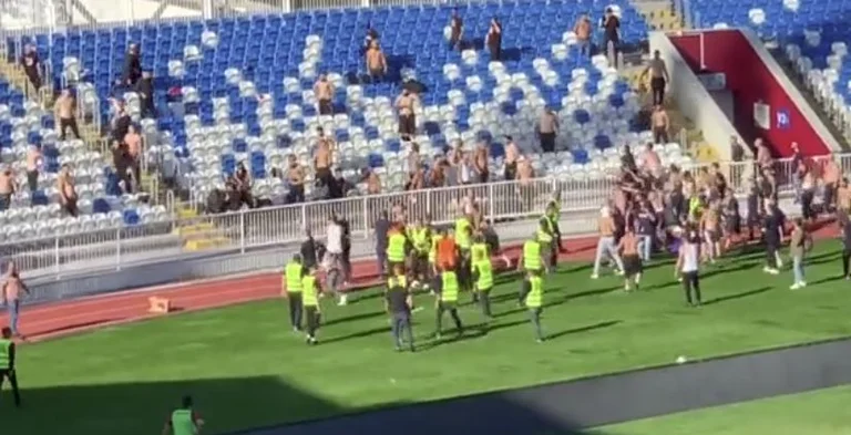 Battere massiccia tra i fan della luce e del Gjilan