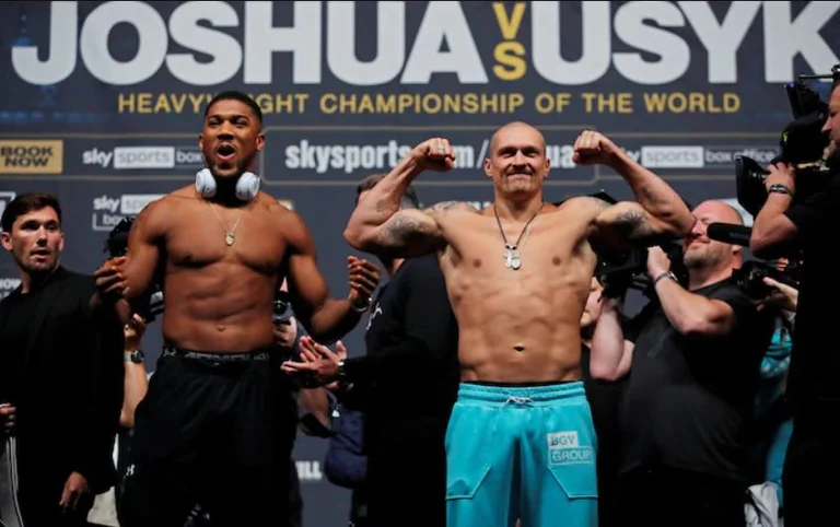 Here you can see the duel between Joshua and Usyk
